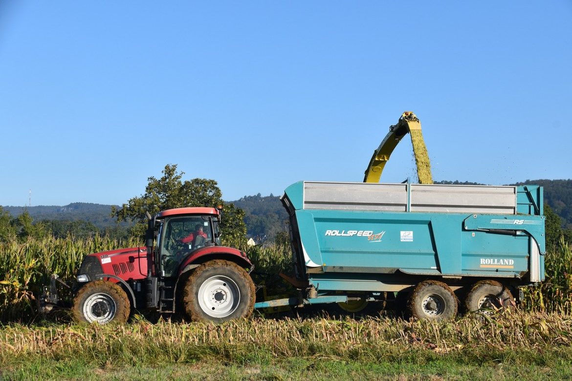 tractor-7652582_1280